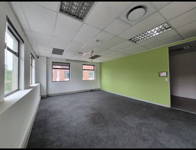 850M² OFFICE TO LET IN SUNNINGHILL